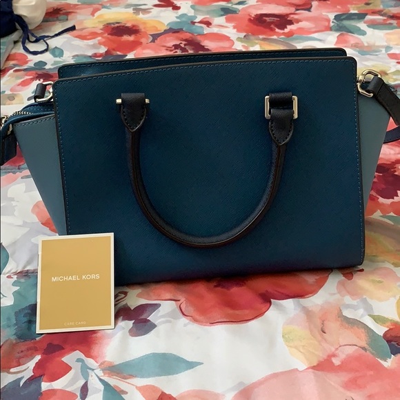 Michael Kors Selma Leather Satchel - Picture 4 of 4